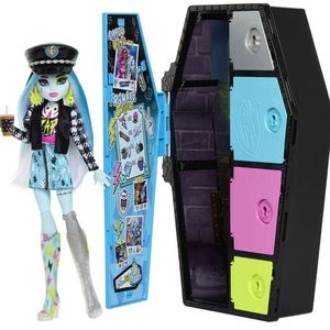 Monster High Skulltimate Secrets Frankie Stein Doll and Fashion Set w/Locker NWT